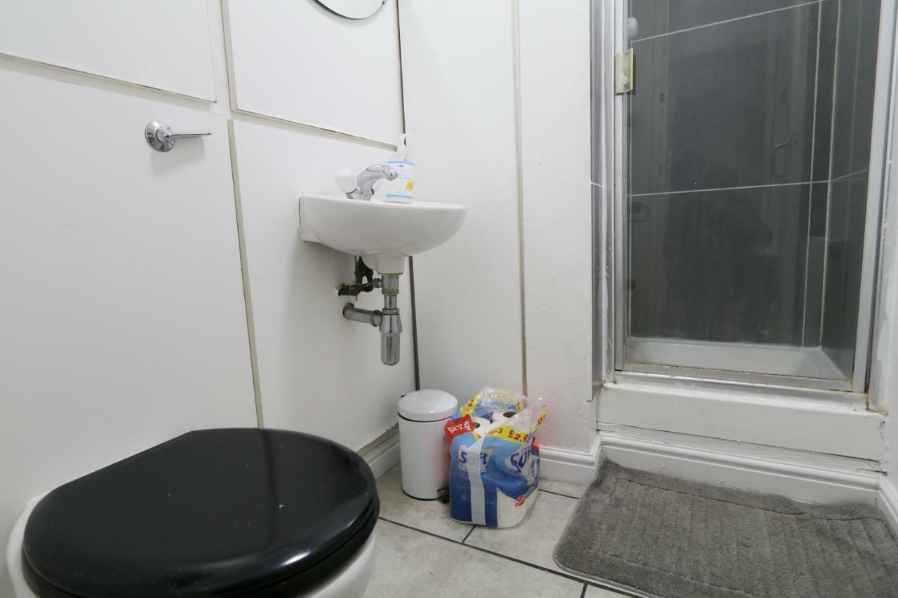 Lovely Double Rooms With Shared Bathroom In Angel Лондон Екстериор снимка